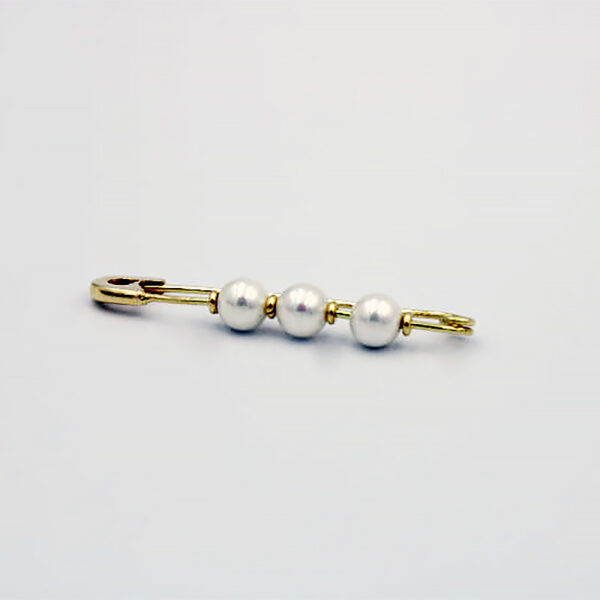 Broche de Oro con perlas para bebé