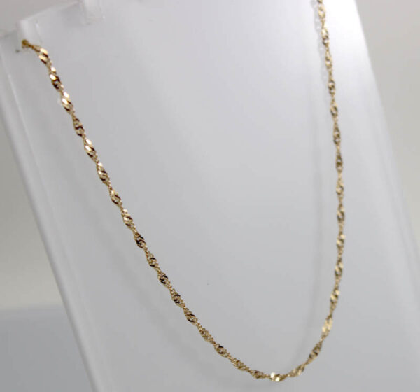 Cadena modelo singapur en Oro 18K. 50cm