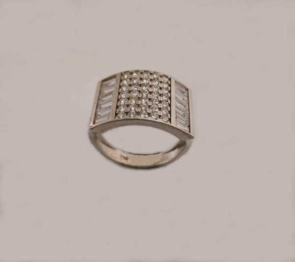 Sortija Circonitas de Oro blanco 18k