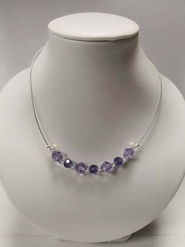 Gargantilla con piedras de cristal swarovski