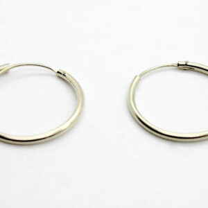 Aros de tubo liso en Oro 18k