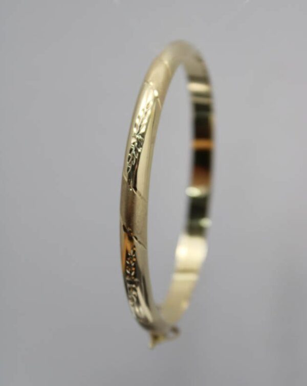 Pulsera media caña Labrada y ovalada en Oro 18 k - Imagen 5