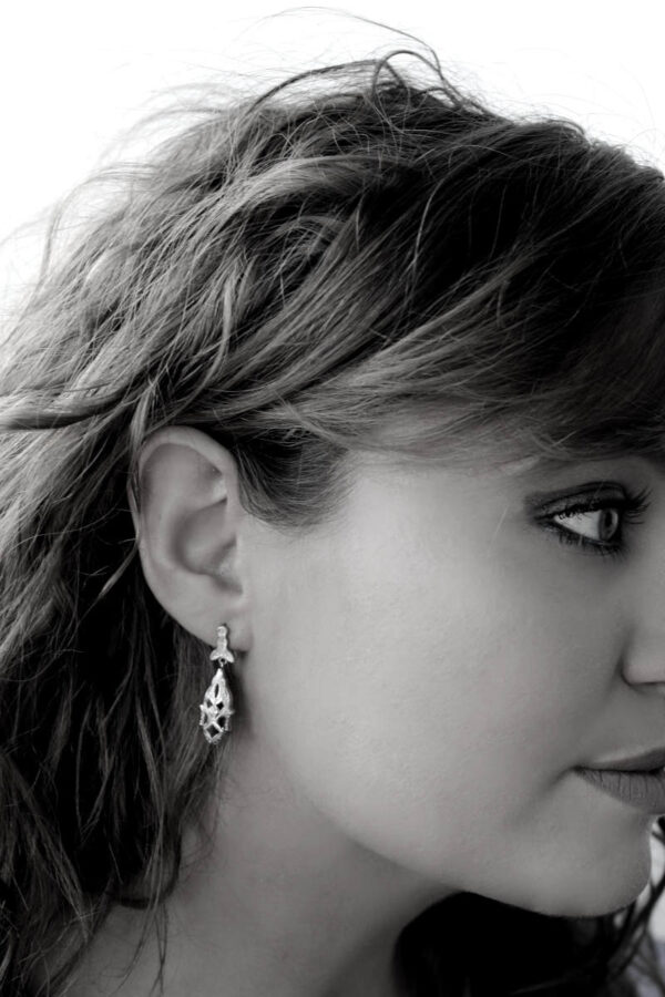 Pendientes Cordobeses en Oro blanco 18 k. y Circonita