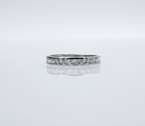 Sortija Circonitas en Oro Blanco 18k