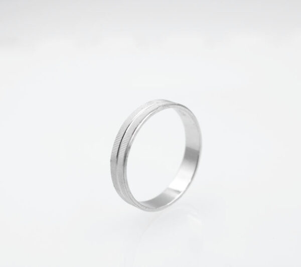 Alianza de Plata labrada Unisex 4 mm - Imagen 2