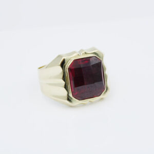 sello Piedra cristal roja en oro 18 k para hombre