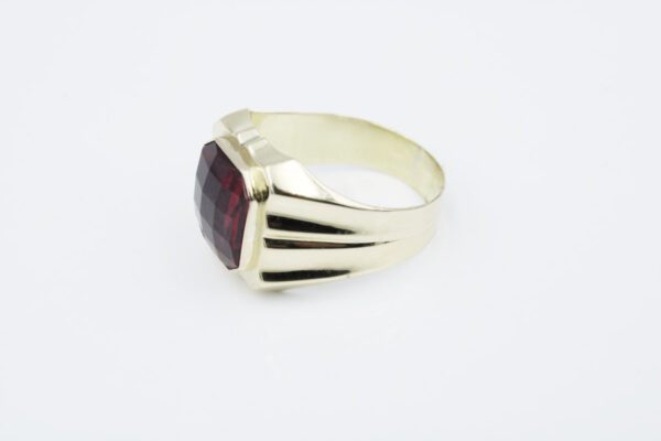 Sello Piedra roja Oro 18k Hombre - Imagen 2