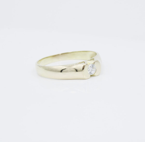 Anillo de Compromiso. Solitario en Oro 18k - Imagen 2