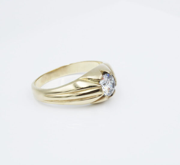 Solitario de Hombre en Oro 18 k y Circonita