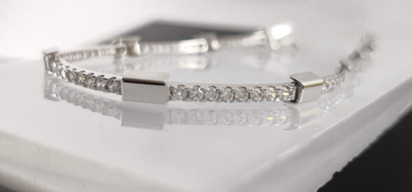 Pulsera de Oro blanco y piedras circonitas - Imagen 2