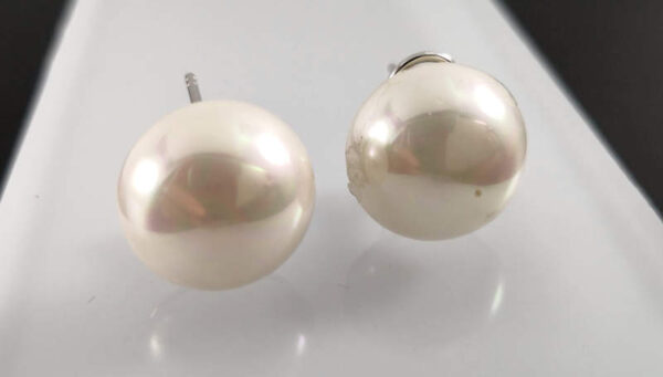 Pendientes de Perla Cierre Omega en Plata Ley 925