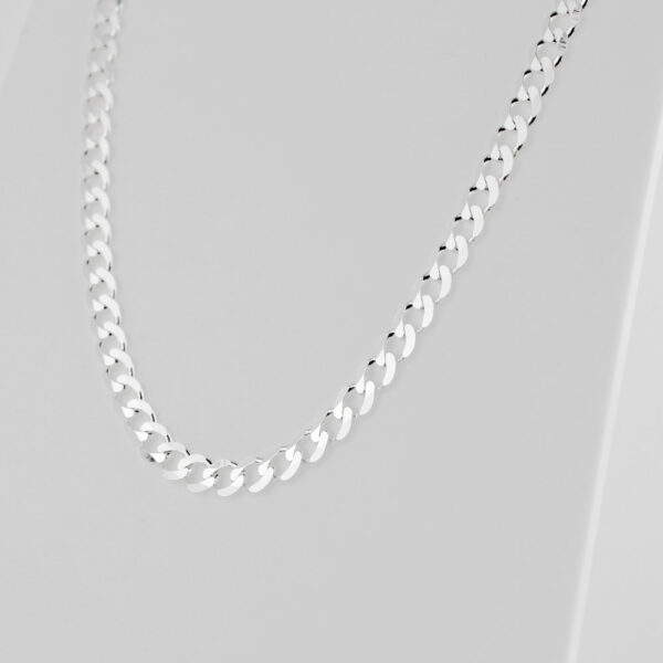 Cadena Barbada Plana en Plata ley 925. 50 cm - Imagen 2