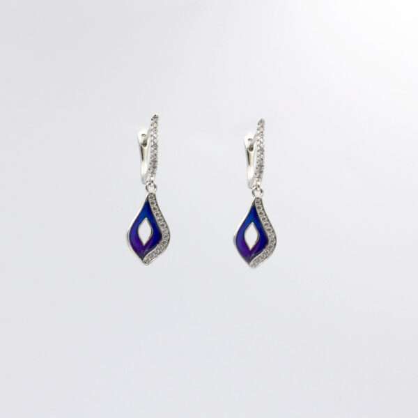 Pendientes largos esmaltados color azul con circonitas en Plata ley