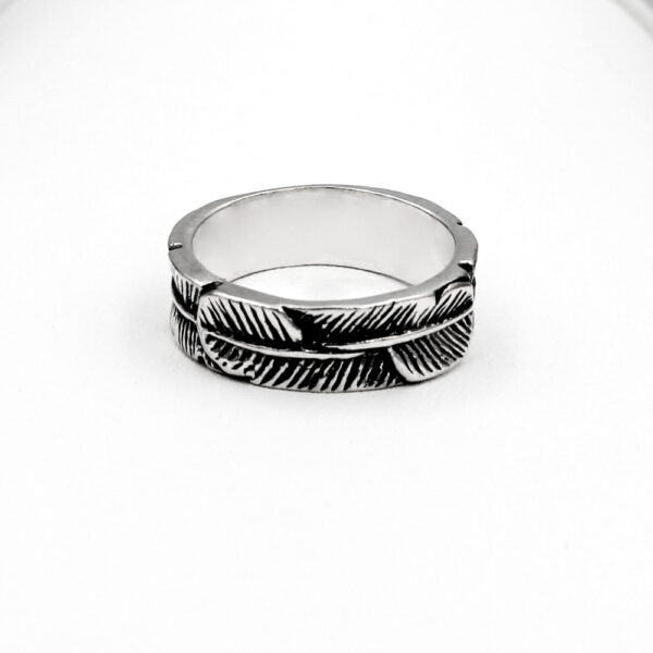 Sortija con Forma de Hoja en Plata Ley 925