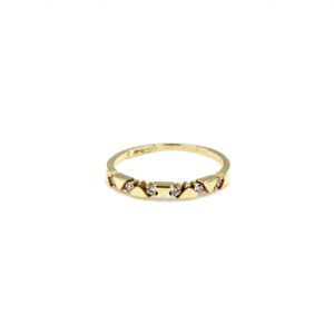 Sortija con piedras Circonitas en Oro 18 quilates