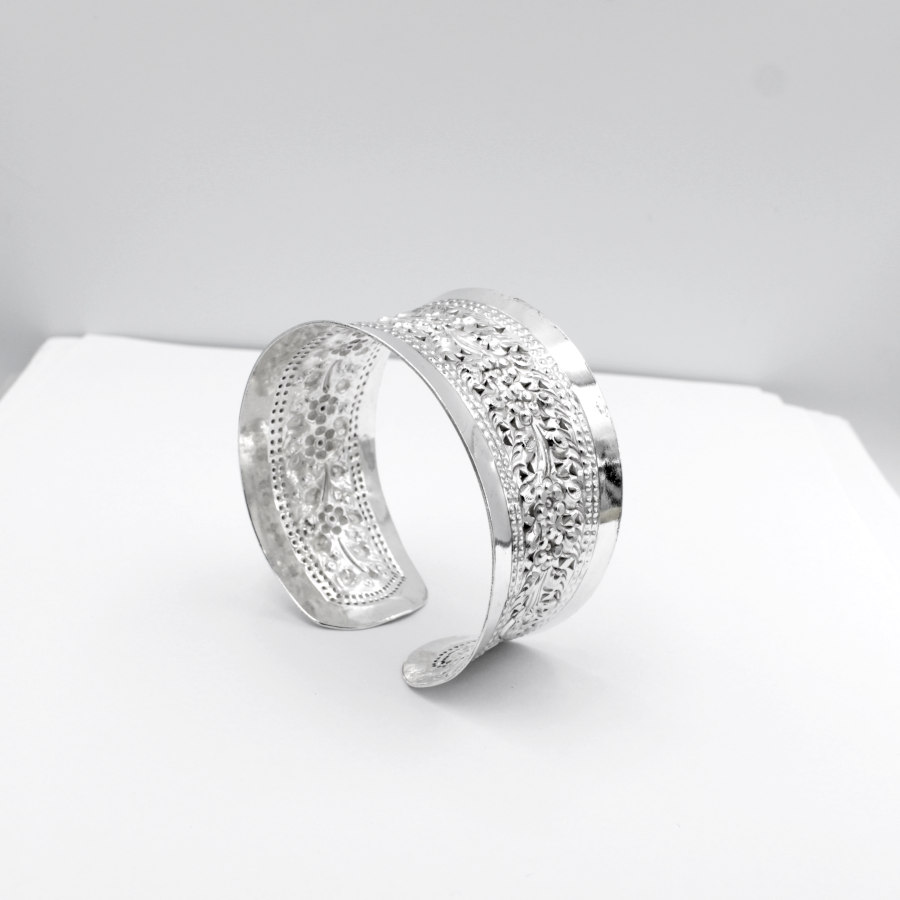 Pulsera Rígida y tallada. Abierta ancha en Plata Ley 925 - Imagen 4